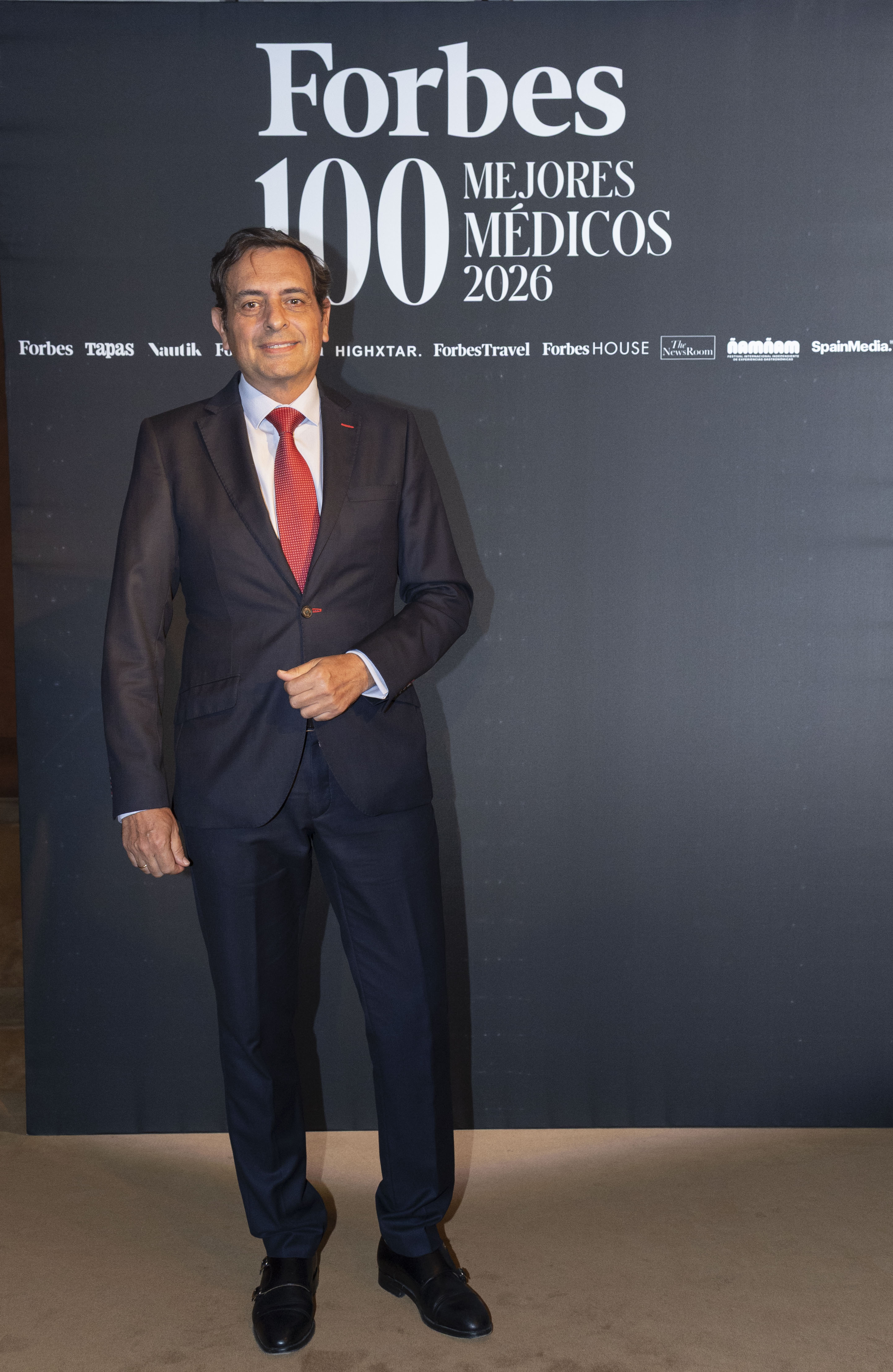 Dr. Carlos Balmori Boticario, reconocido por Forbes como uno de los 100 mejores médicos de España 2026